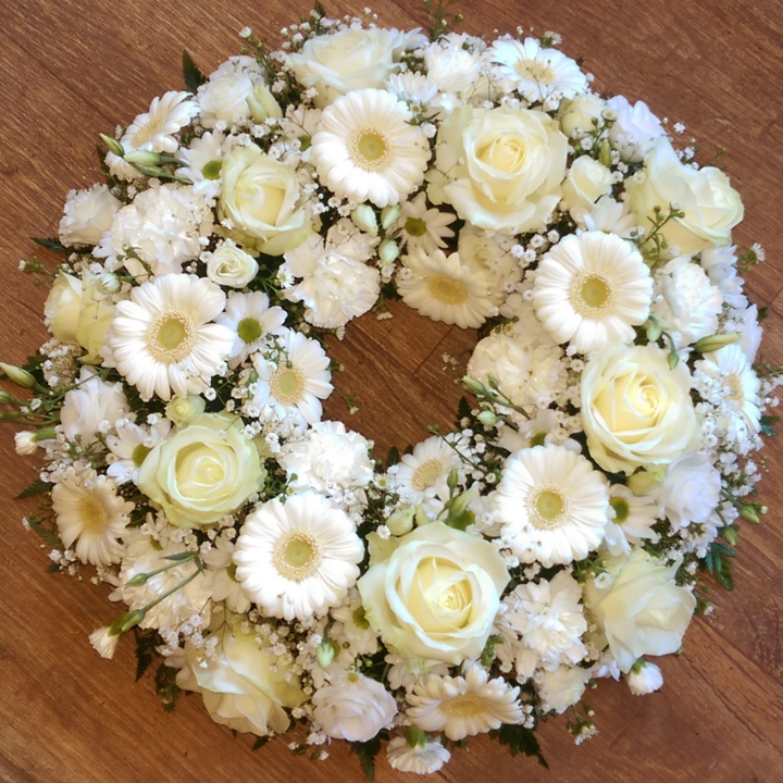 White Rose Wreath